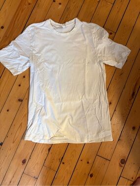Kotn - 5 men’s crew neck shirt